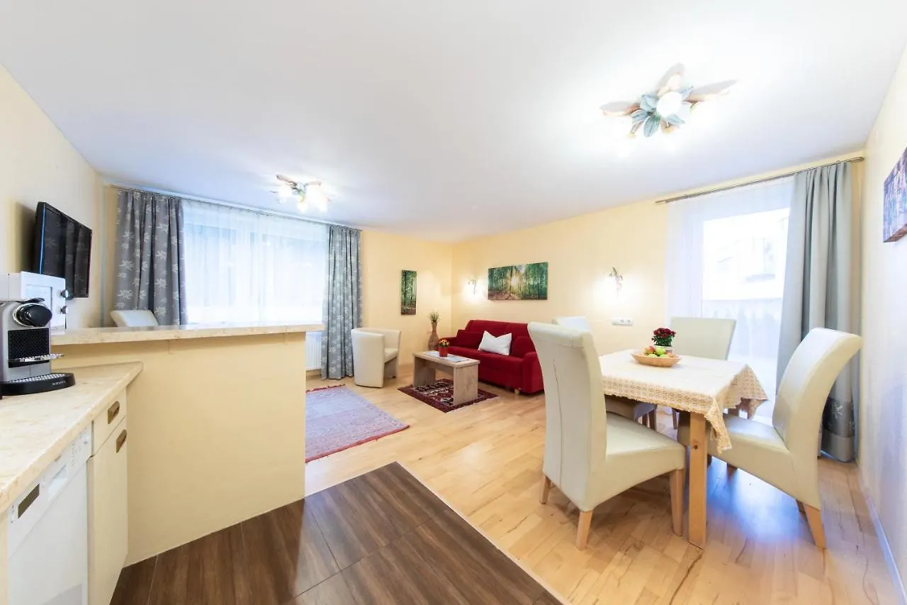 Apartment Ferienwohnung Waldhaus Igls Innsbruck Österreich